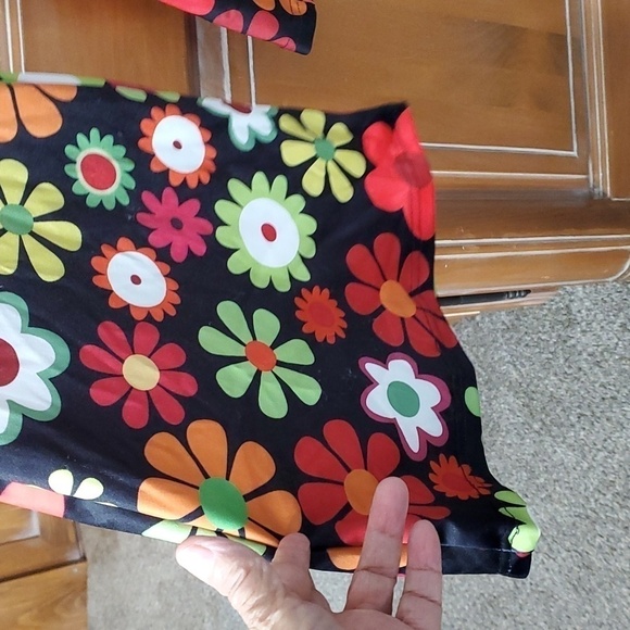 Blast from the past bell bottoms Size small. Hippy style. Large floral p… - Picture 2 of 6